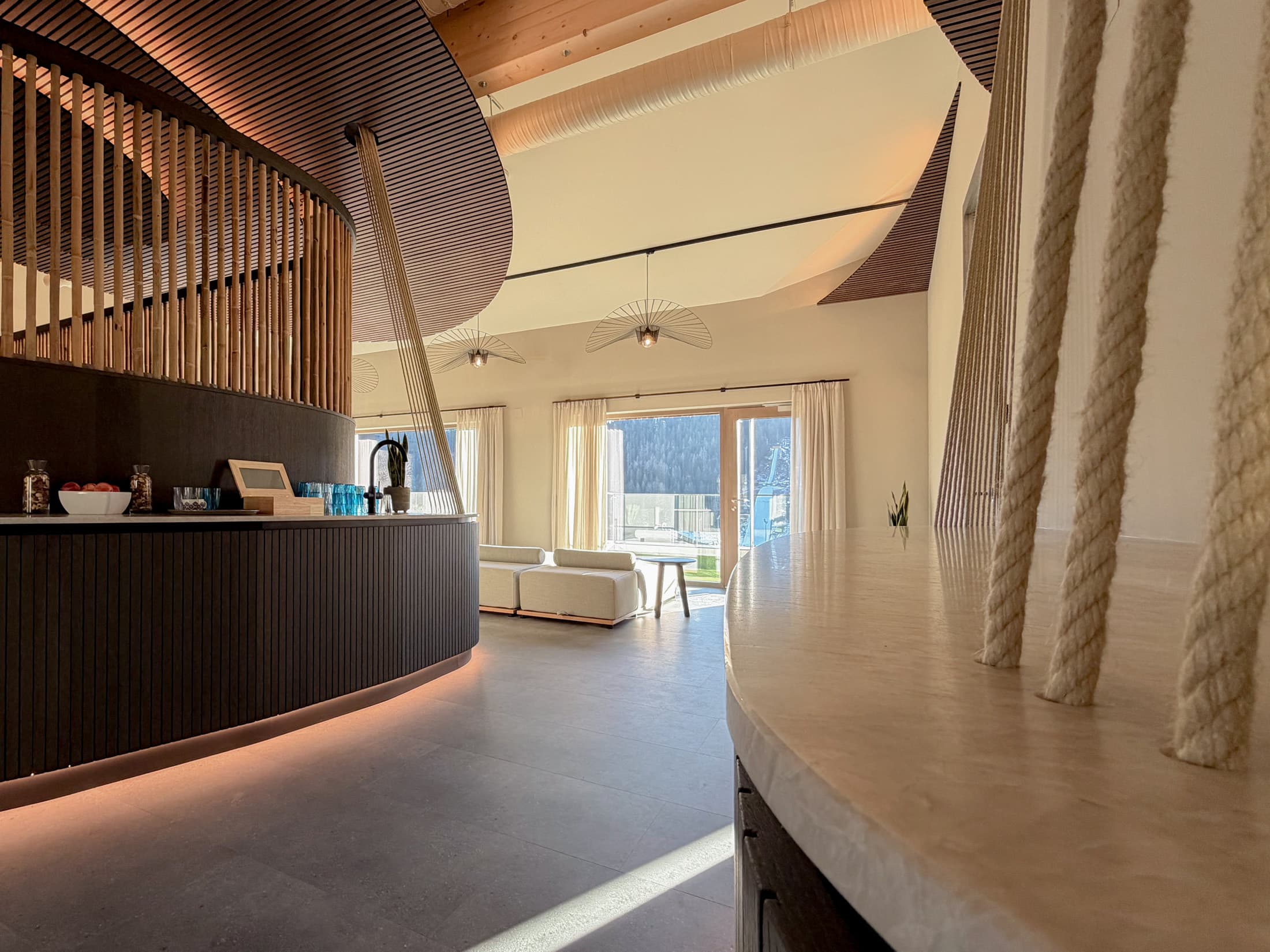 Wohlfühlen zwischen Bergen, Wärme und Weite.